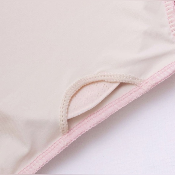 Women’s Lace Leotard - Picture 3 of 7